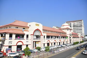 Bogyoke-Aung-San-Market