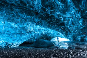 CrystalCaveSvinafellsjokullGlacier