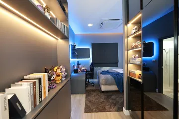 5M0A3977