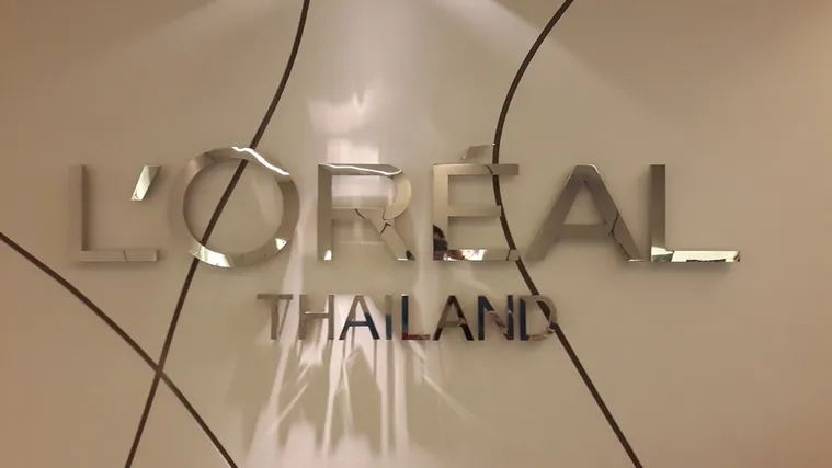 ป้ายสแตนเลสเงาLOreal