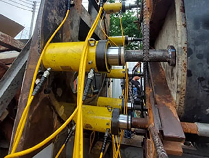 HydraulicCylinde