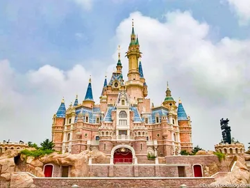 ShanghaiDisneyLand