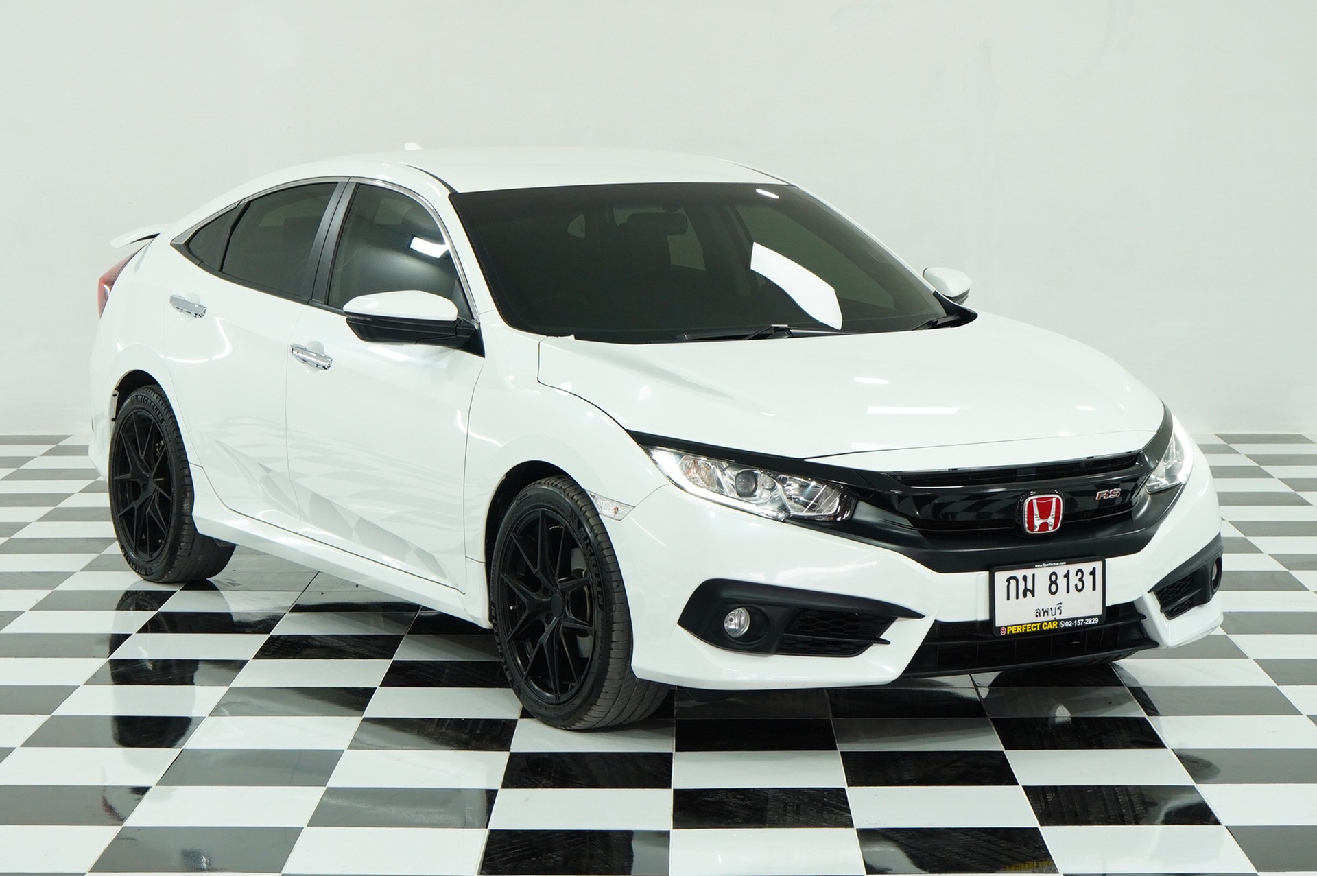 Honda Civic Fc 1 8el Navi At 2018 Hv 054