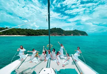 รูปลงเว็บ(เรือยอร์ช)v