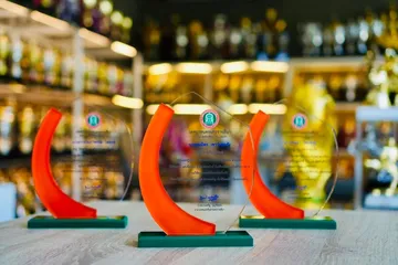 โล่อะคริลิคอลิตาถ้วยรางวัล14