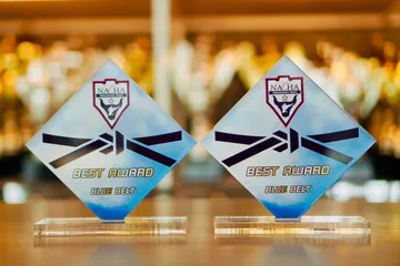 โล่อะคริลิคอลิตาถ้วยรางวัล4