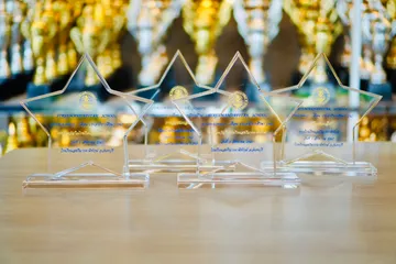 โล่อะคริลิคอลิตาถ้วยรางวัล50