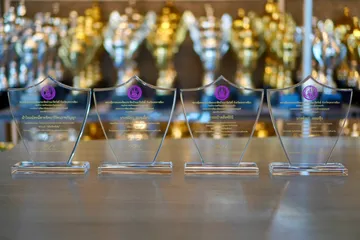 โล่อะคริลิคอลิตาถ้วยรางวัล51