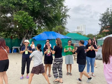 LINEALBUMteambuildingonthebeach224072533