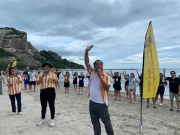 LINEALBUMteambuildingonthebeach224072542