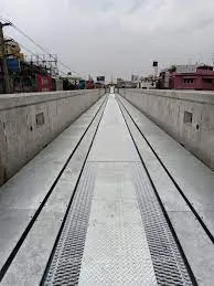 574