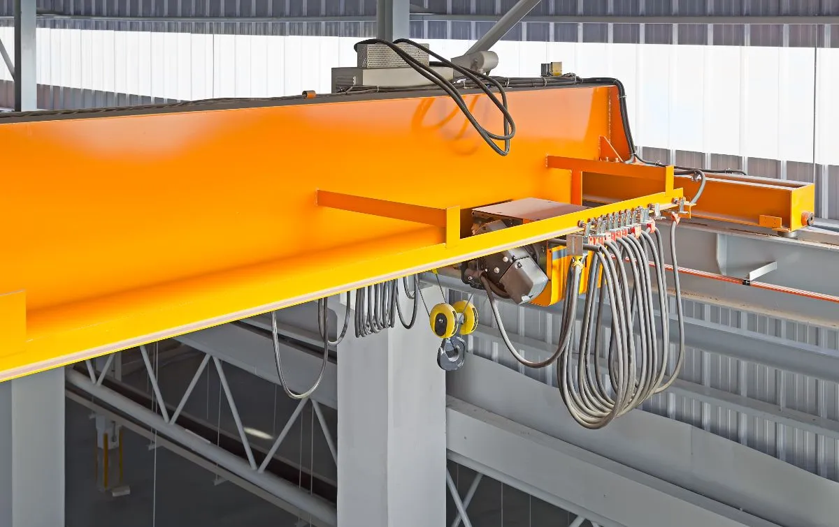 Overhead-crane-inside-factory-or-warehouse