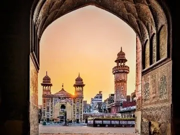 BadshahiMosque1