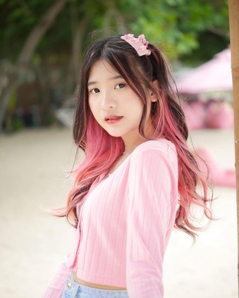 บอกลาคางบุ๋ม ปรับรูปหน้าให้หวานละมุน ด้วยการเสริมคาง เทคนิค Chin Design Locked 21 %E0%B8%A3%E0%B8%B5%E0%B8%A7%E0%B8%B4%E0%B8%A7%E0%B8%AB%E0%B8%A5%E0%B8%B1%E0%B8%87%E0%B9%80%E0%B8%AA%E0%B8%A3%E0%B8%B4%E0%B8%A1%E0%B8%84%E0%B8%B2%E0%B8%87 2%E0%B9%80%E0%B8%94%E0%B8%B7%E0%B8%AD%E0%B8%99z z448139003485 เสริมคาง EMMA CLINIC