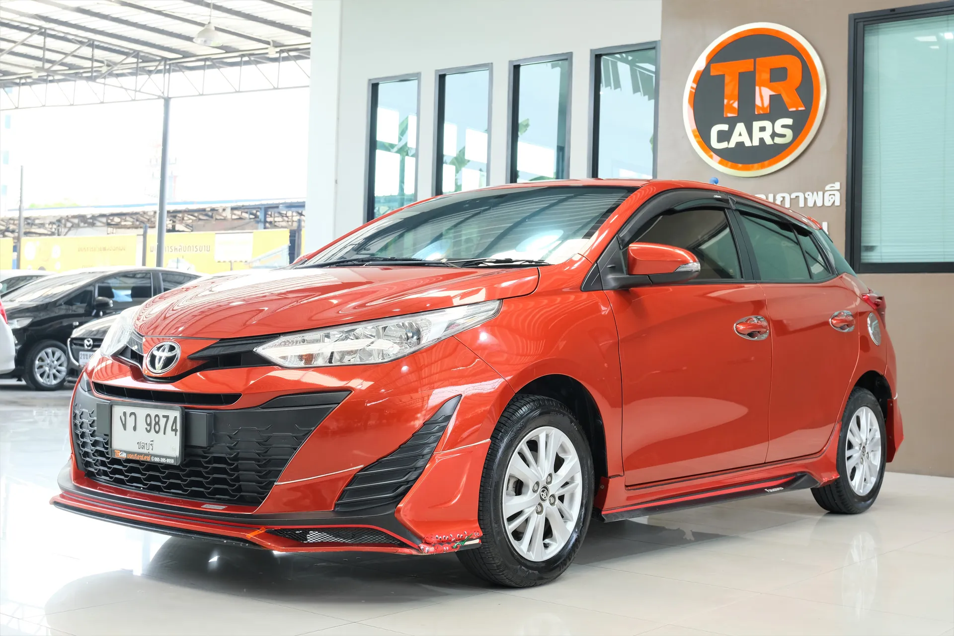 Yaris e outlet