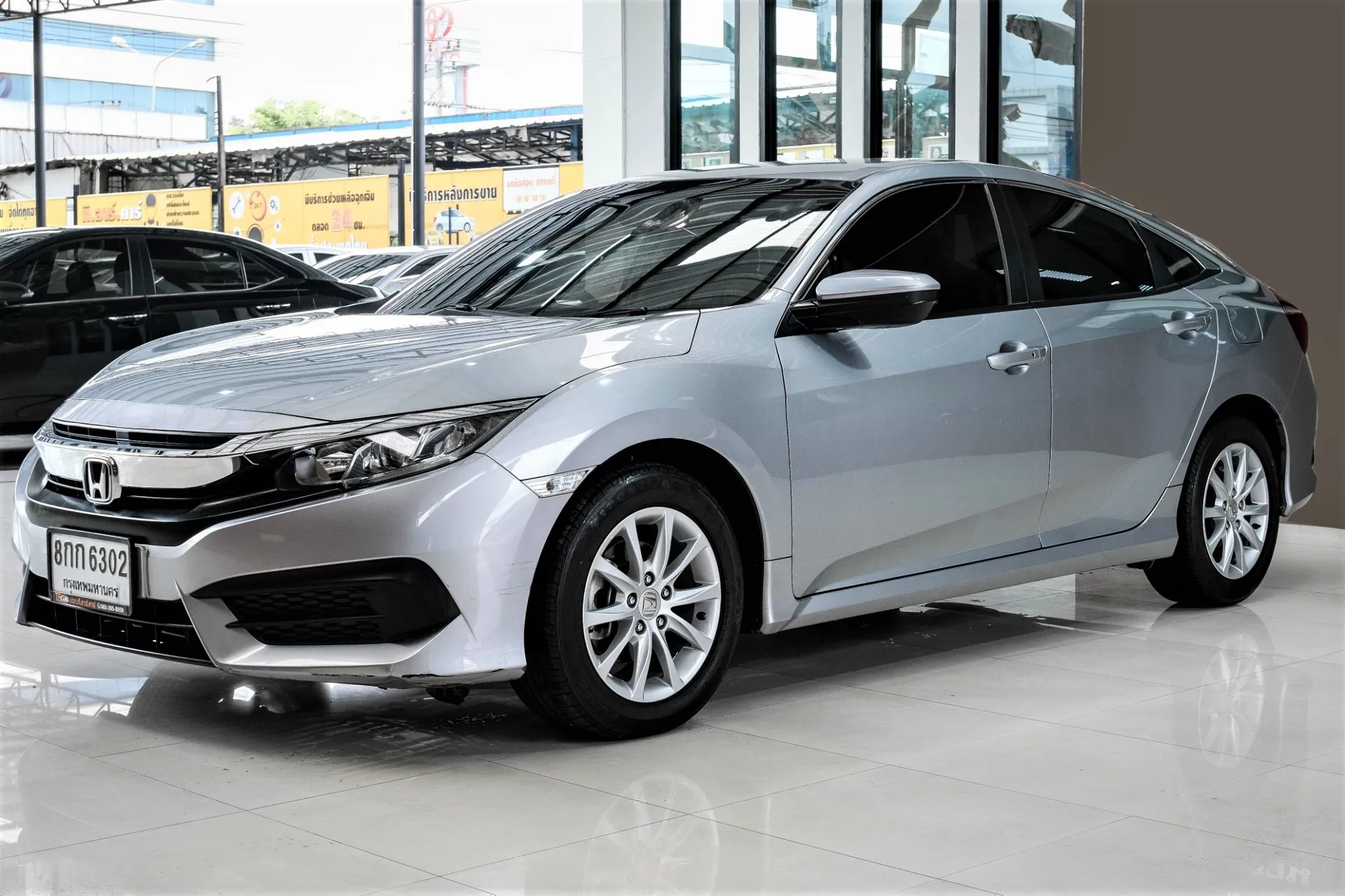 HONDA CIVIC 1.8 E 2018 AT FC 8 6302