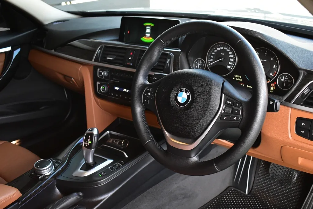 BMW 320D Luxury F30 2017