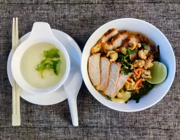 ก๋วยเตี๋ยวสุโขทัย