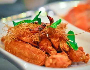 ปีกไก่ทอดสมุนไพร