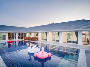 บ้านณิชาภัทรรีสอร์ท1810280030