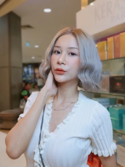 บริการทำสีผมประกายหม่น