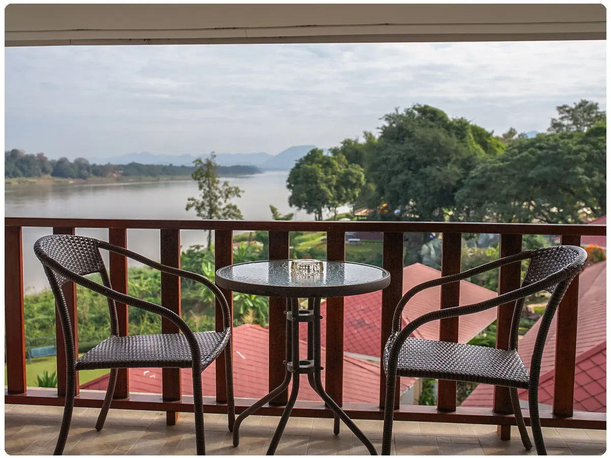 balcony-river-view-chiangkhan