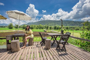 ทัวร์เลย-คาเฟ่ดีมีนา