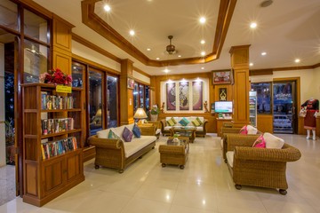 Loeivillagehotel-Lobby