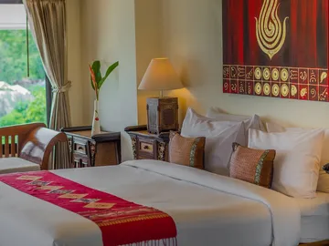 Super-deluxe-suite-bed