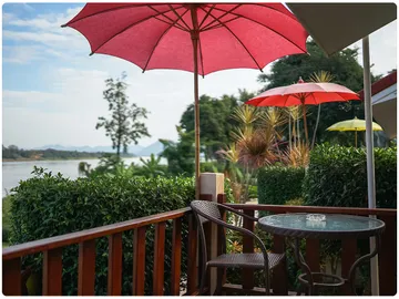 balcony-river-view-chiangkhan-deluxe