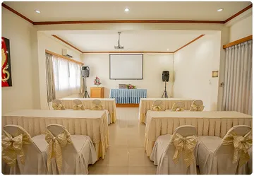 meeting-room-Kaen-Thao-meeting