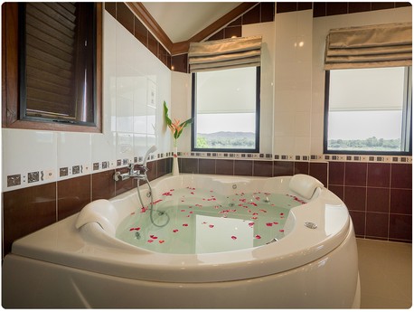 jacuzzi-river-view-chiangkhan