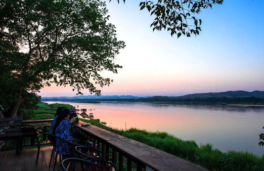 cafe-chiangkhan-river