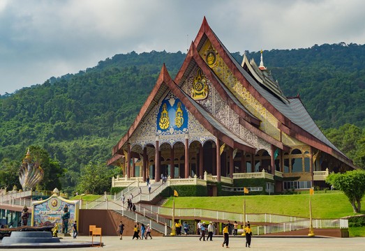วัดป่าห้วยลาด