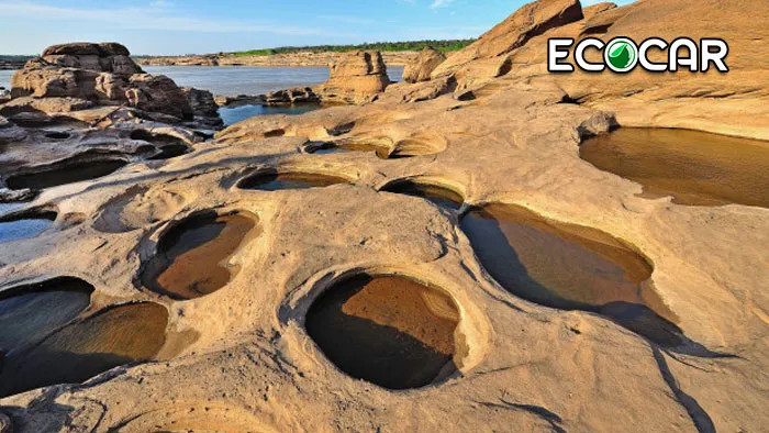 10-สถานที่ท่องเที่ยวอุบล-ที่คุณต้องไป-ECOCAR-รถเช่าอุบล