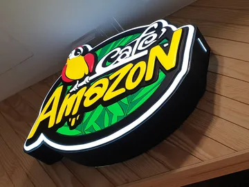 ป้ายร้านกาแฟอเมซ่อน
