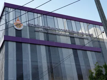 ป้ายอักษรออกไฟแอลอีดีติดอาคาร