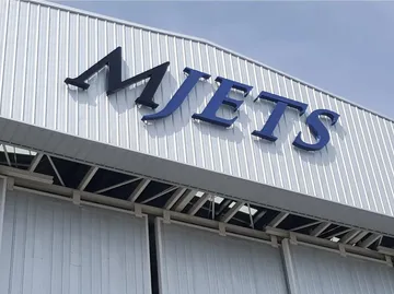 อักษรออกไฟMjets