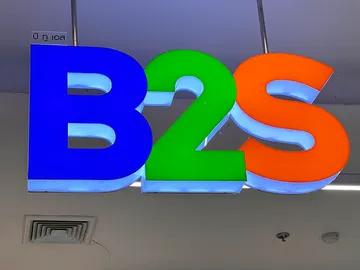 อักษรอะคริลิกไฟรอบตัว2