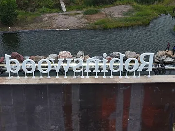 เบื้องหลังงานป้ายRobinswood