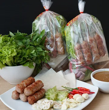 แหนมเนือง