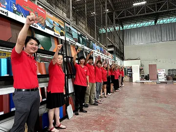 พนักงานขายวัสดุก่อสร้างไทยฟลิเรนซ์1