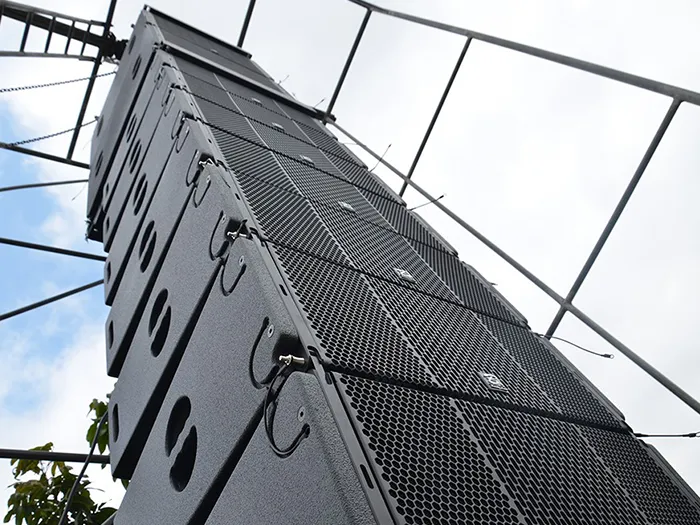 PA-System,-Line-Array-Speaker