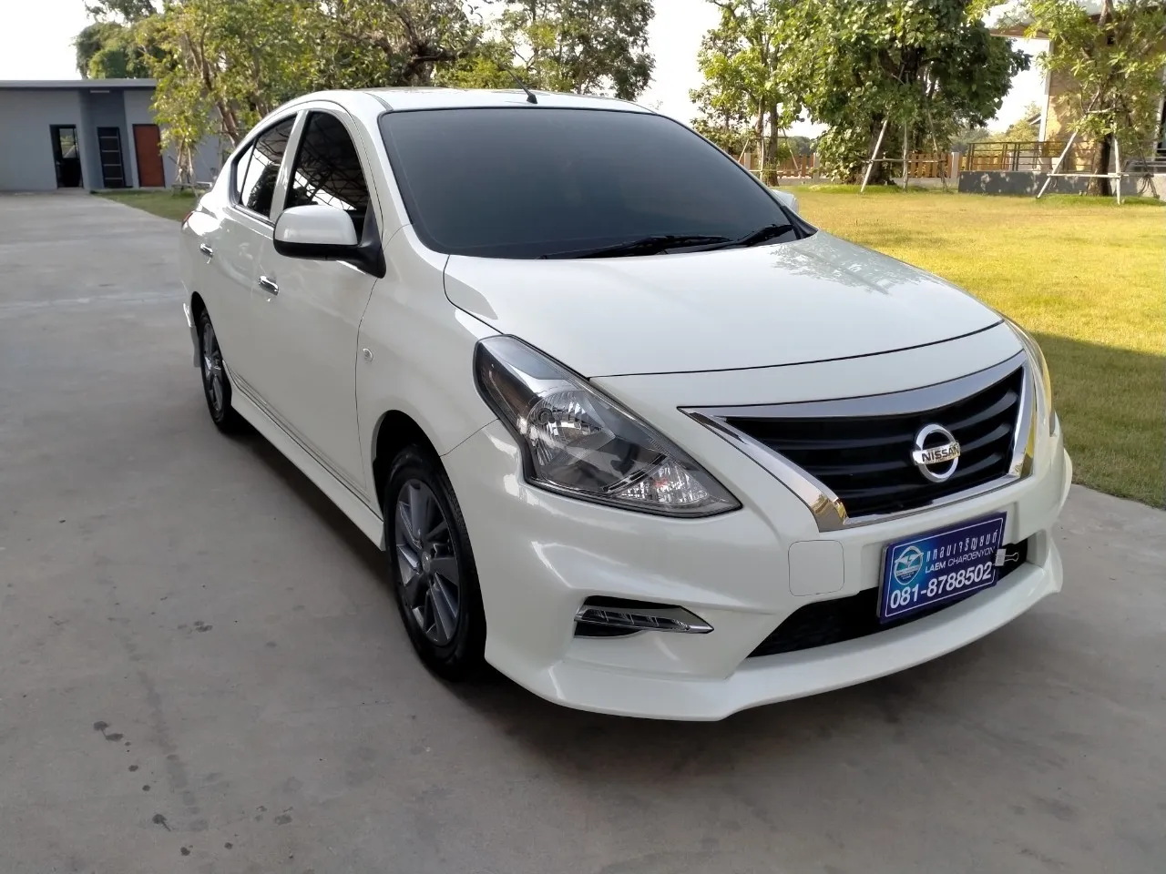 Almera 1.5 outlet e mt