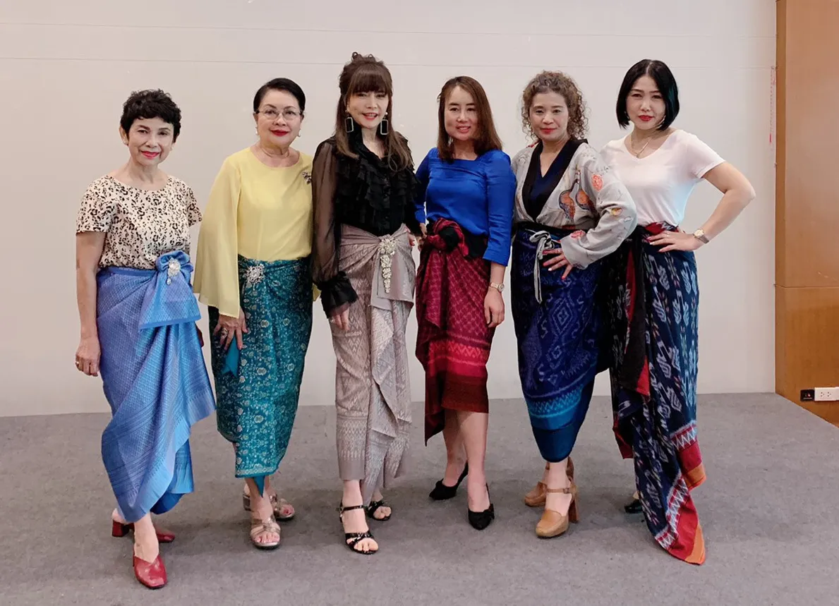 นุ่งซิ่น250519(88)