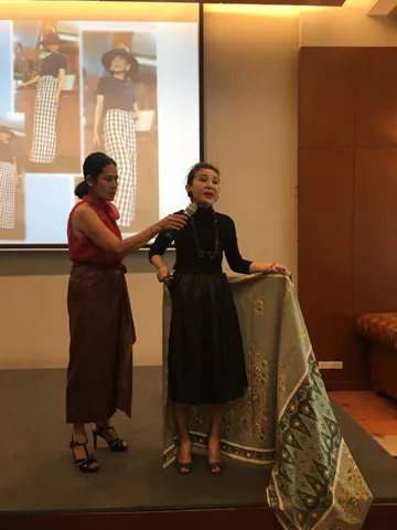 นุ่งซิ่น250519(153)