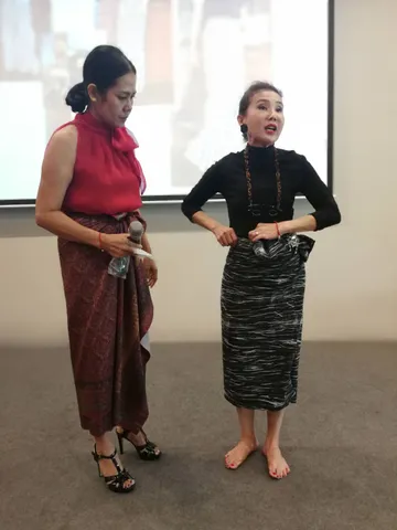 นุ่งซิ่น250519(197)
