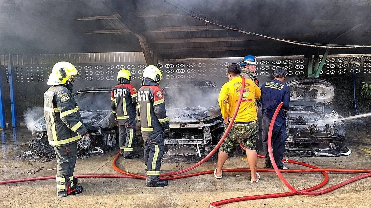 1210861