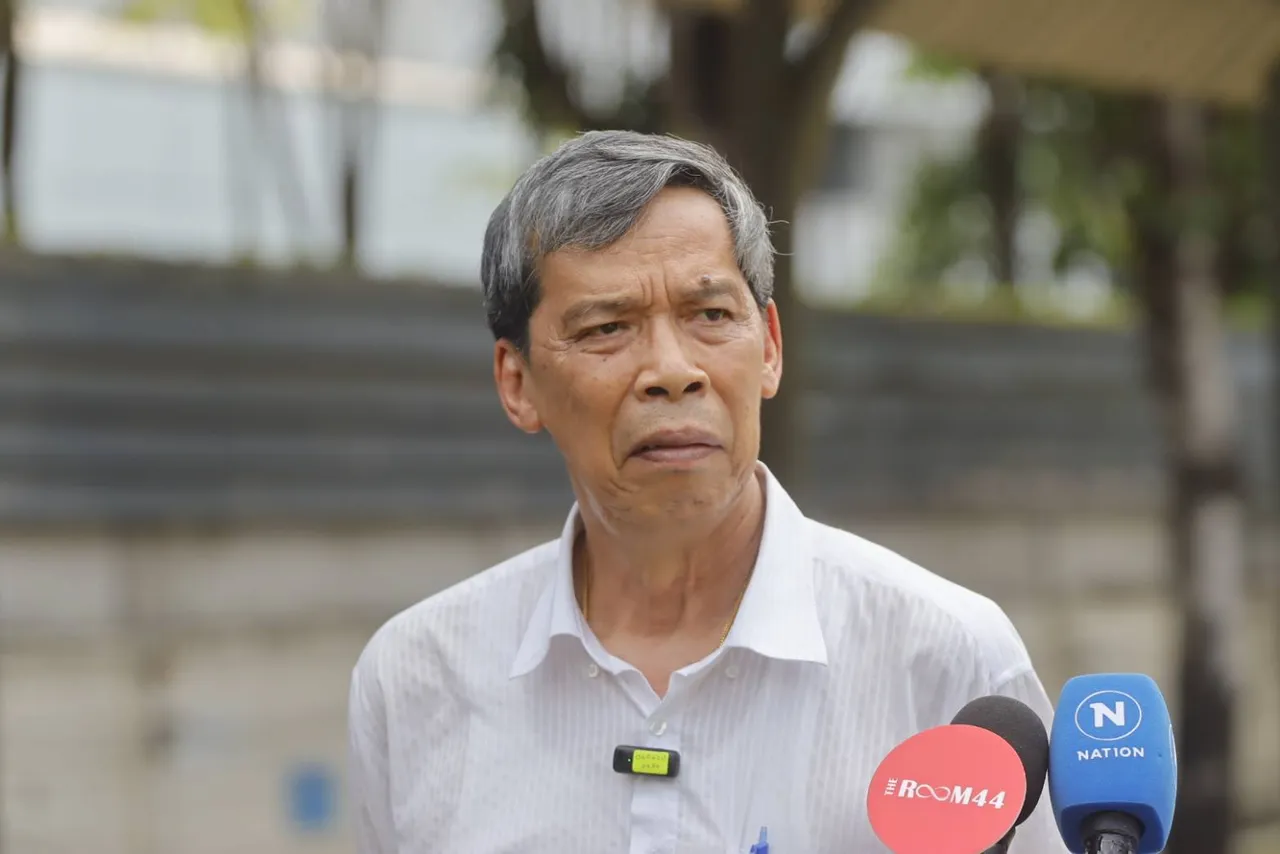 2353370