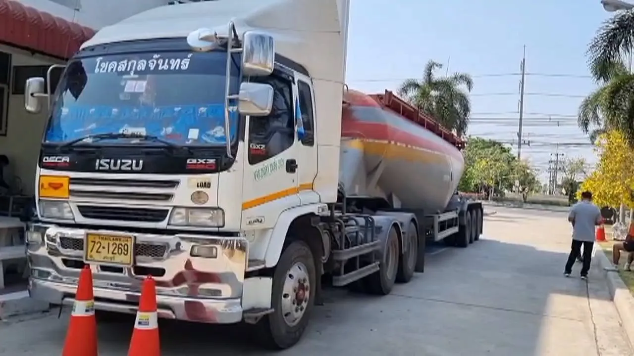 6863340